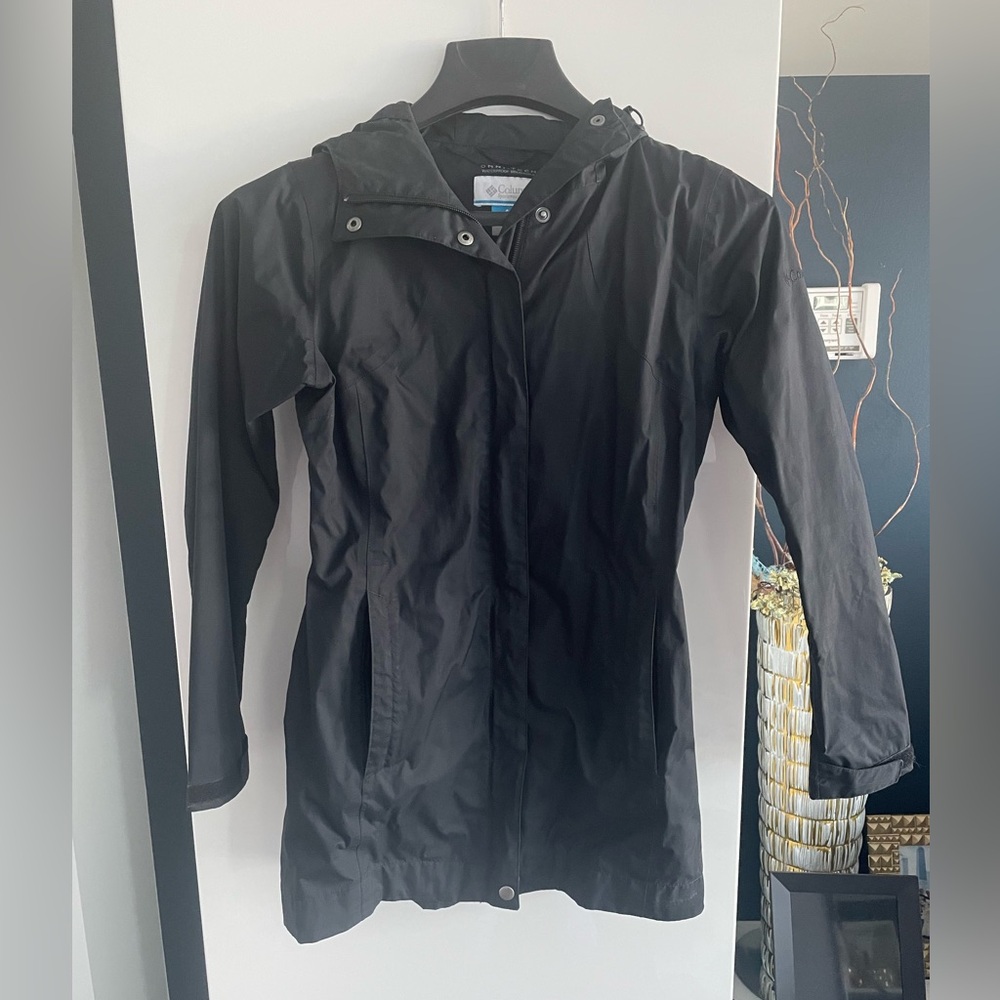 Women’s Columbia Black Hooded Rain Jacket Size XS